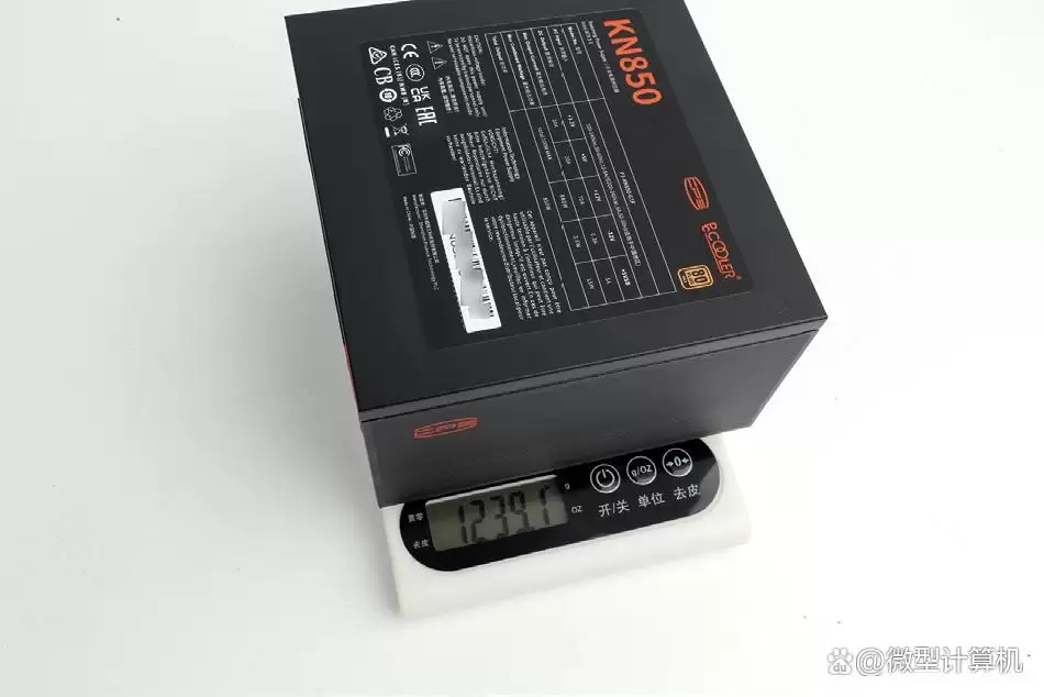 仅0.7元每瓦+599元售价! 超频三战锤KN850 ATX 3.1电源全面测评