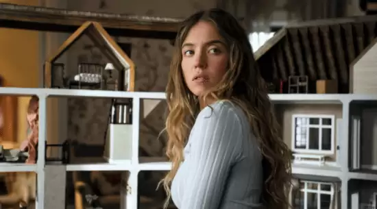 真的太顶！悉尼妹主演R级大片打破Starz平台多项纪录