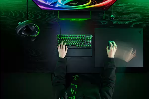 要价1199元！雷蛇发布帝王蝶Atlas Pro全球最薄玻璃鼠标垫：仅1.9mm