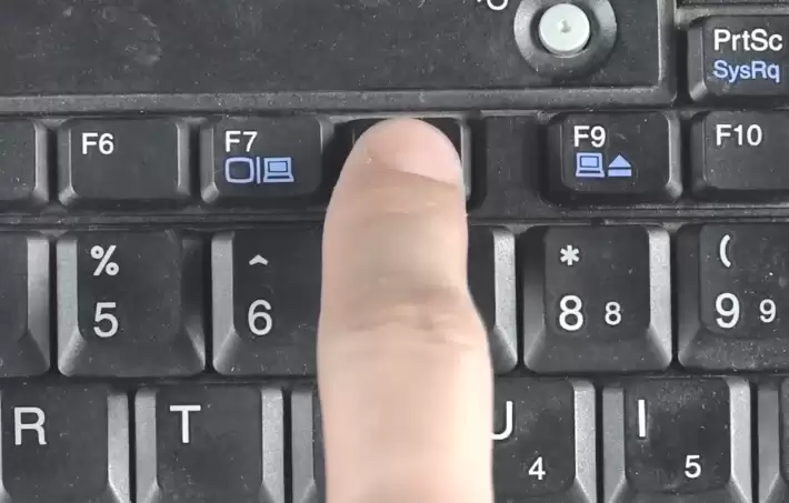 win10屏幕分辨率调高了会黑屏？