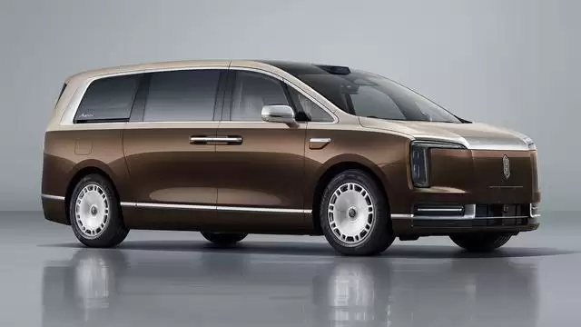 鸿蒙智行尊界首款MPV车型V800申报，车头大logo、双拼色吸睛