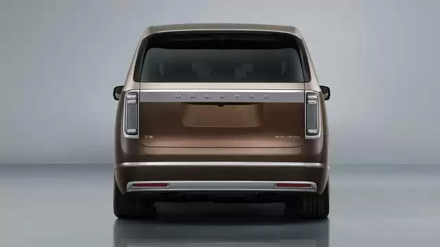 鸿蒙智行尊界首款MPV车型V800申报，车头大logo、双拼色吸睛