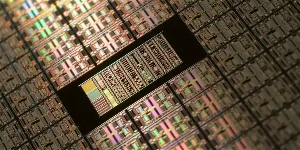 iPhone 18 Pro首发！苹果A20 Pro迎来两大重磅升级：机圈公认最强芯片来了