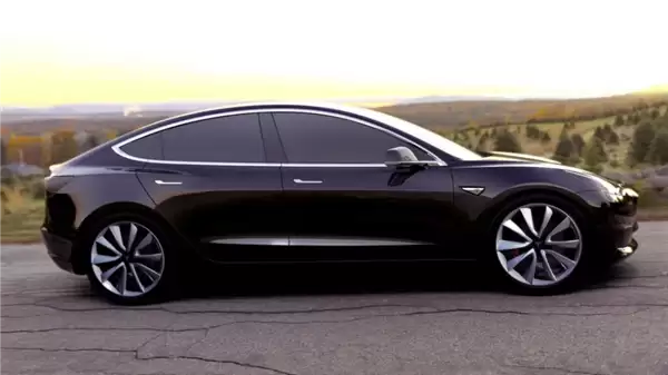 服役7年跑了61万公里！特斯拉Model 3实测续航缩水34.2%