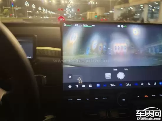 长安启源A06遭集体投诉：摄像头现严重油膜 影响辅助驾驶安全