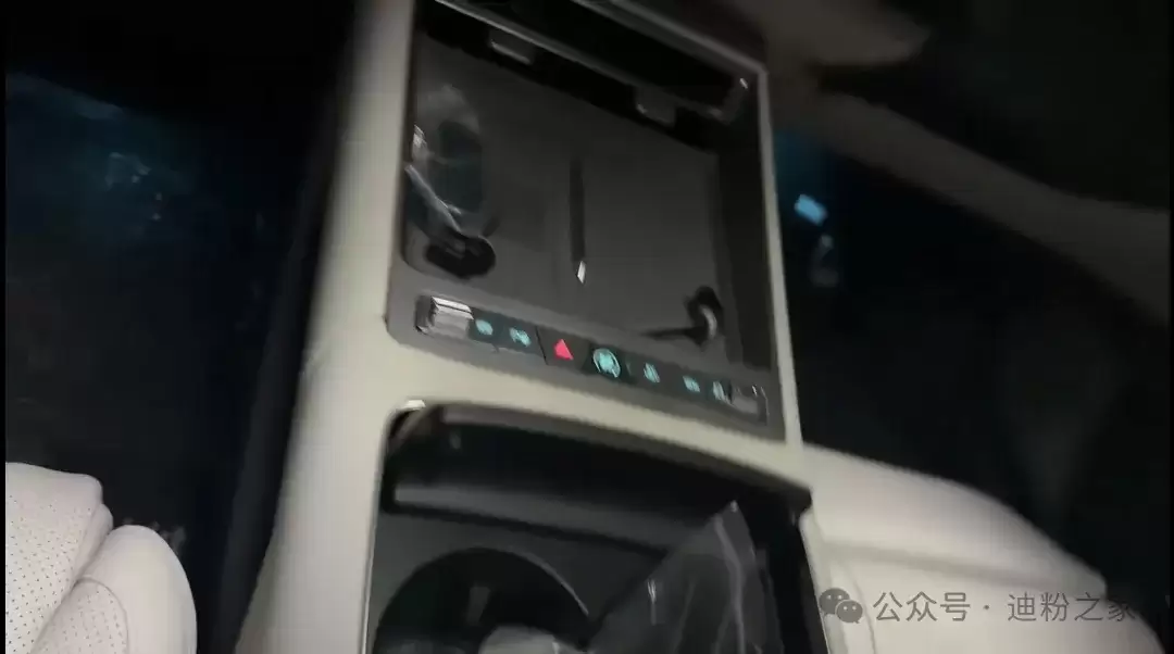 \ 图源迪粉之家.webp