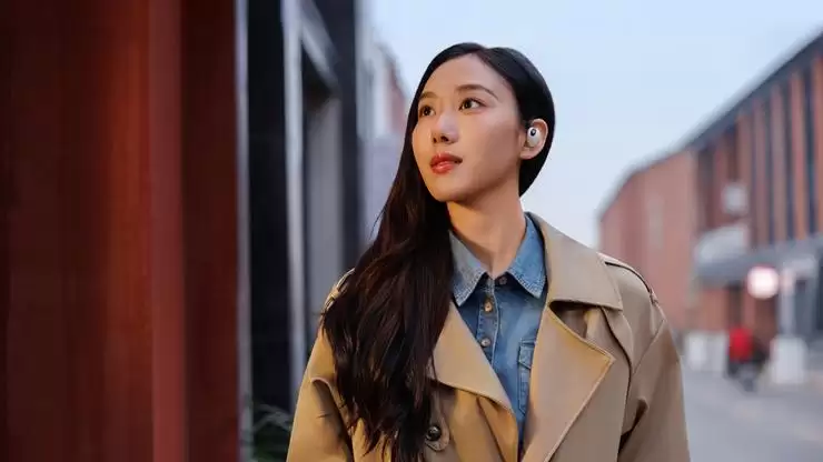光帆带摄像头AI耳机本月开售，苹果摄像头AirPods加速落地