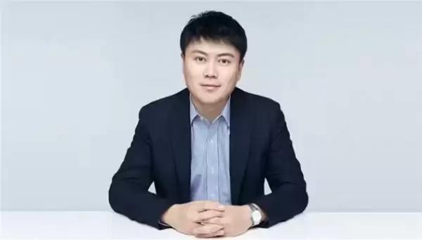 第四代智能终端 2026 深度解读：从 PC 到智能手机到智能汽车，通用智能机器人为何被称为 
