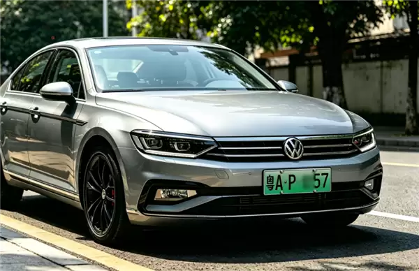 “粤AP”号段车主尴尬！车牌是真的 有停车场却识别不出来