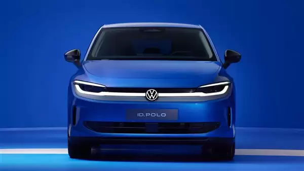经典小车电动化重生 大众ID.Polo正式发布：实体按键管够！