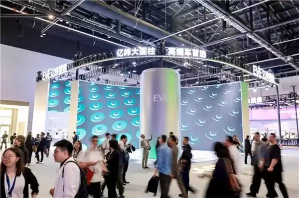 北京车展深观察:高端车首选,亿纬大圆柱引领电池新格局