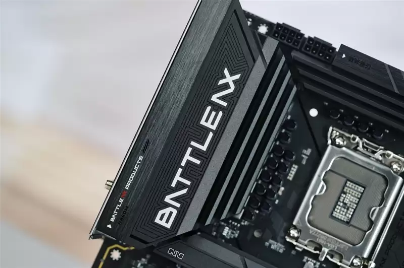 Wi-Fi 7 + 5G有线 九百元以下主板独一份！七彩虹战斧BATTLE-AX B860M-PLUS S WIFI7 V20超级黑刃评测