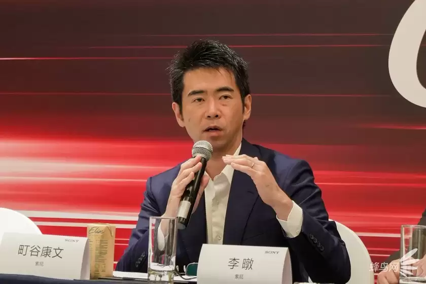 索尼新品发布媒体交流会高层专访:A7R VI与新FE 100‑400mm镜头深度解析 索尼新品发布媒体交流会高层专访:A7R VI与新FE 100‑400mm镜头深度解析
