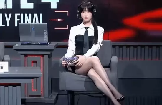 中国《永劫无间》解说被喷种族歧视！涂黑脸整活引发老外质疑