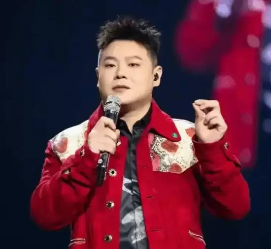 岳云鹏瘦了!自曝减肥秘诀:不吃晚饭 打球暴瘦