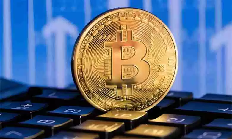 比特币达$11万，核心通膨2.9%：btc 会突破通道吗？