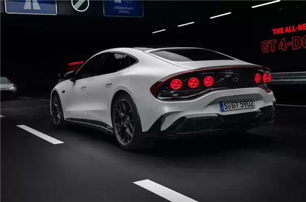 奔驰史上最强AMG！全新AMG GT四门纯电跑车官图公布：三电机马力超千匹