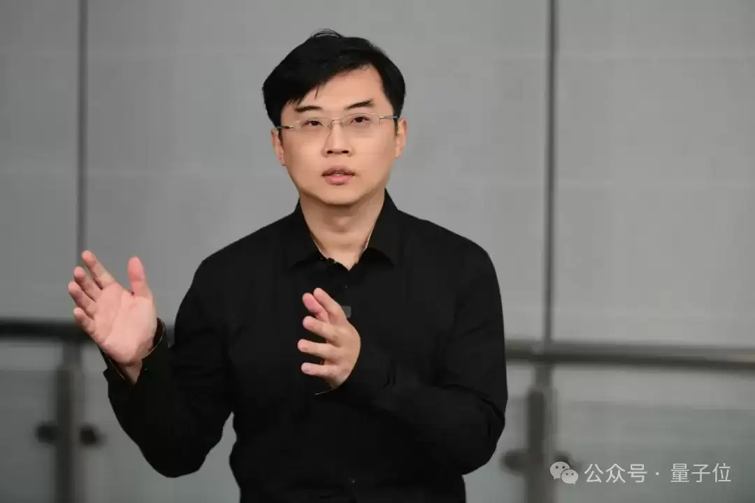 ImageNet作者苏昊回国任教复旦！李飞飞高徒，具身第一高引，出任通用物理AI院长