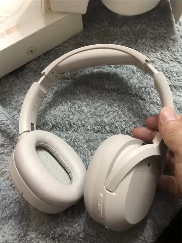 头戴式耳机降噪天花板，实测漫步者 W820NB 三金标有点东西