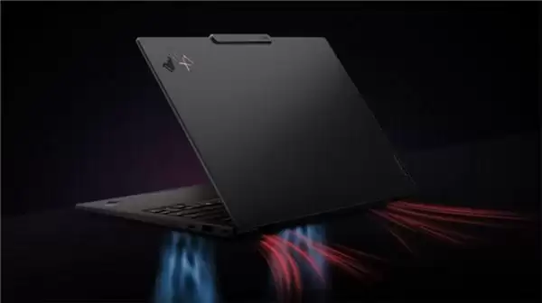 ThinkPad X1 Carbon Aura AI 2026散热架构