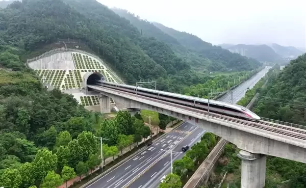 又一时速350高铁开通在即:西安至武汉只要3小时