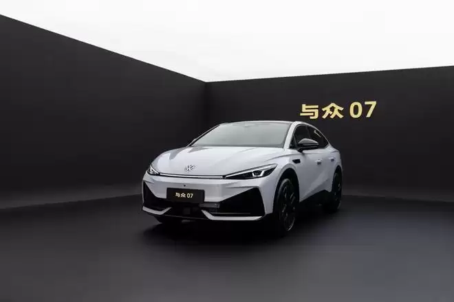 与众07上市限时权益价10.99万起 首搭CEA架构