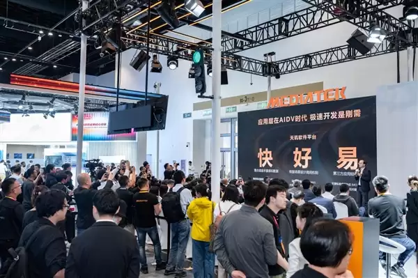 AI定义汽车时代已至！联发科率先亮见：座舱AI从此告别被动时代