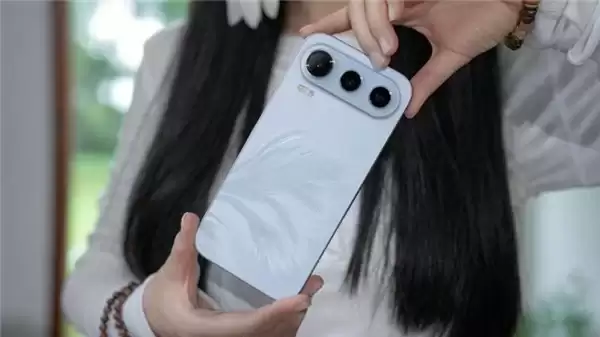荣耀600和opporeno16哪个更值得入手 别在长焦画质上将就