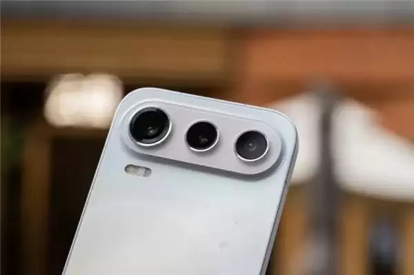 荣耀600和opporeno16哪个更值得入手 别在长焦画质上将就