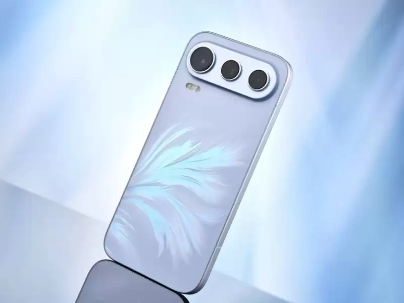 荣耀600与OPPO Reno16外观对比示意图