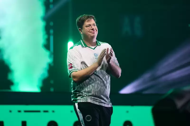 NiKo 哔哩哔哩直播：Falcons备战Major急需提升图池深度和抗压能力