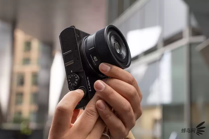 小美好,轻上镜|LUMIX S 40mm F2 正式发布,S9新色同步登场 小美好,轻上镜|LUMIX S 40mm F2 正式发布,S9新色同步登场