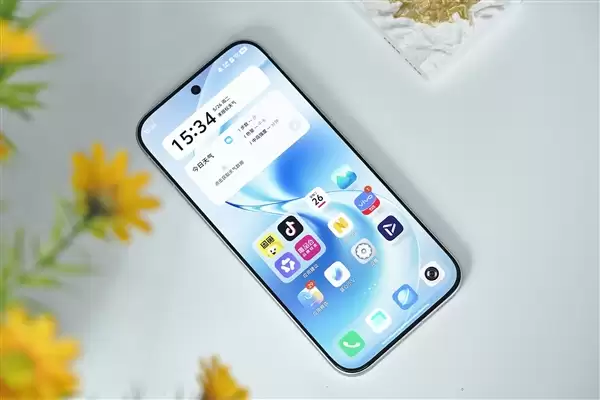 星星海梦幻外观+4K原生实况!vivo S60手机全面评测:一台懂年轻人日常需求的轻旗舰