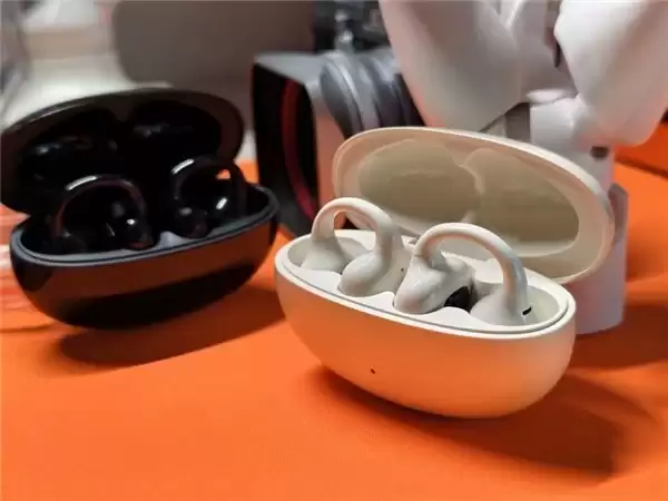 耳夹式耳机能有多强?续航45小时、Hi-Res金标、同声传译全都有