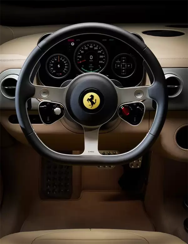 四电机马力超千匹 法拉利首款纯电动车Ferrari Luce发布：苹果味十足