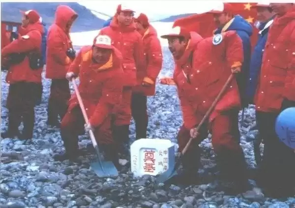在这艘中国的“忒修斯之船”上,我们看到了什么?