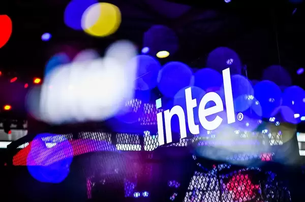 Intel代工苦尽甘来！300万颗芯片大单落地 NVIDIA跟进评估