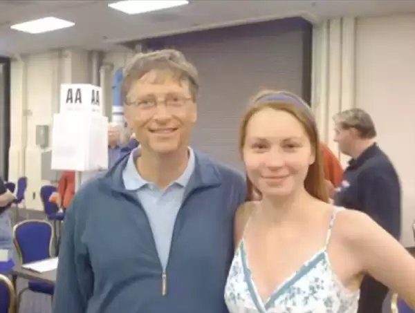承认曾出轨2名俄罗斯女性：比尔盖茨婚外情人照片曝光
