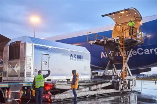 台积电三星松口气!ASML EUV路线图曝光:Low NA服役至2031年