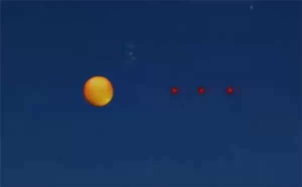 等离子球体悬空45分钟、红点空中融合!美国公布第三批UFO文件