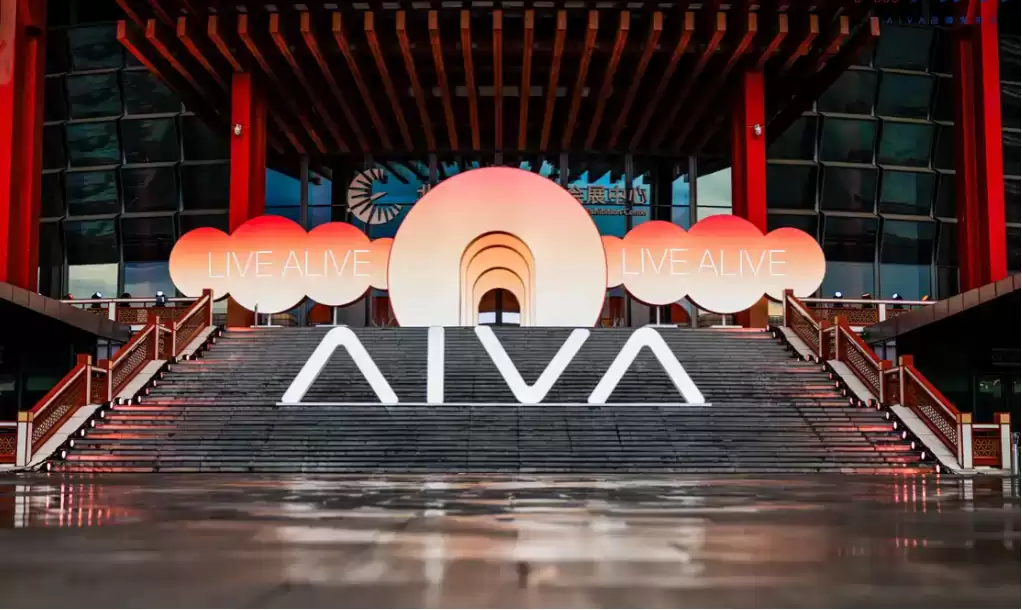 AI“投胎”物理世界,第一志愿选了AI汽车