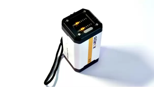 斯丹德 BB2——mini可乐罐大小的电池充电仓 斯丹德 BB2——mini可乐罐大小的电池充电仓