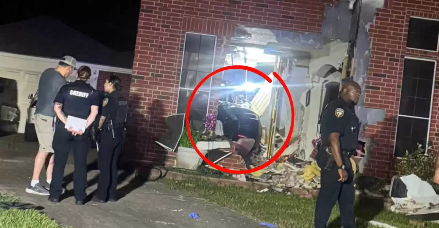 特斯拉撞入美国得州一民宅致76岁女性身亡,司机称事发时开启了Autopilot