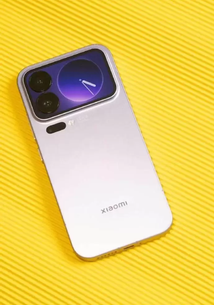 小米18 Pro被曝测试新一代2K防窥屏,隐私防护成旗舰新战场