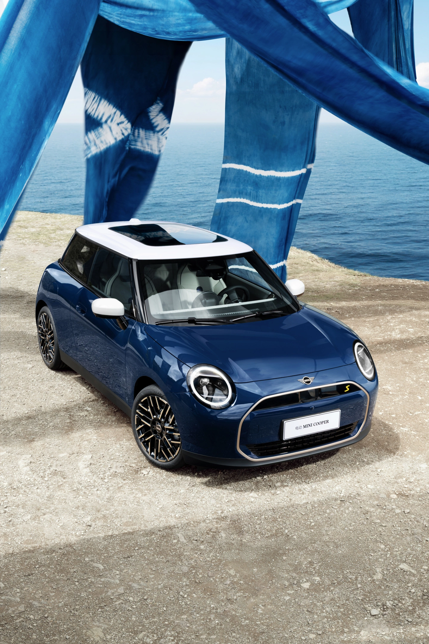 电动 MINI COOPER 推出即兴蓝调限定配色，售 20.88 万元起