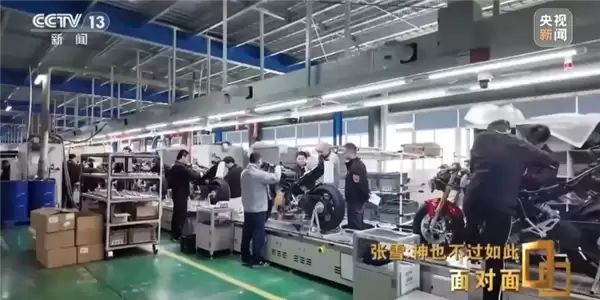 张雪机车凭啥夺冠! 张雪霸气发声:中国制造业门类齐全 零件不比欧美差