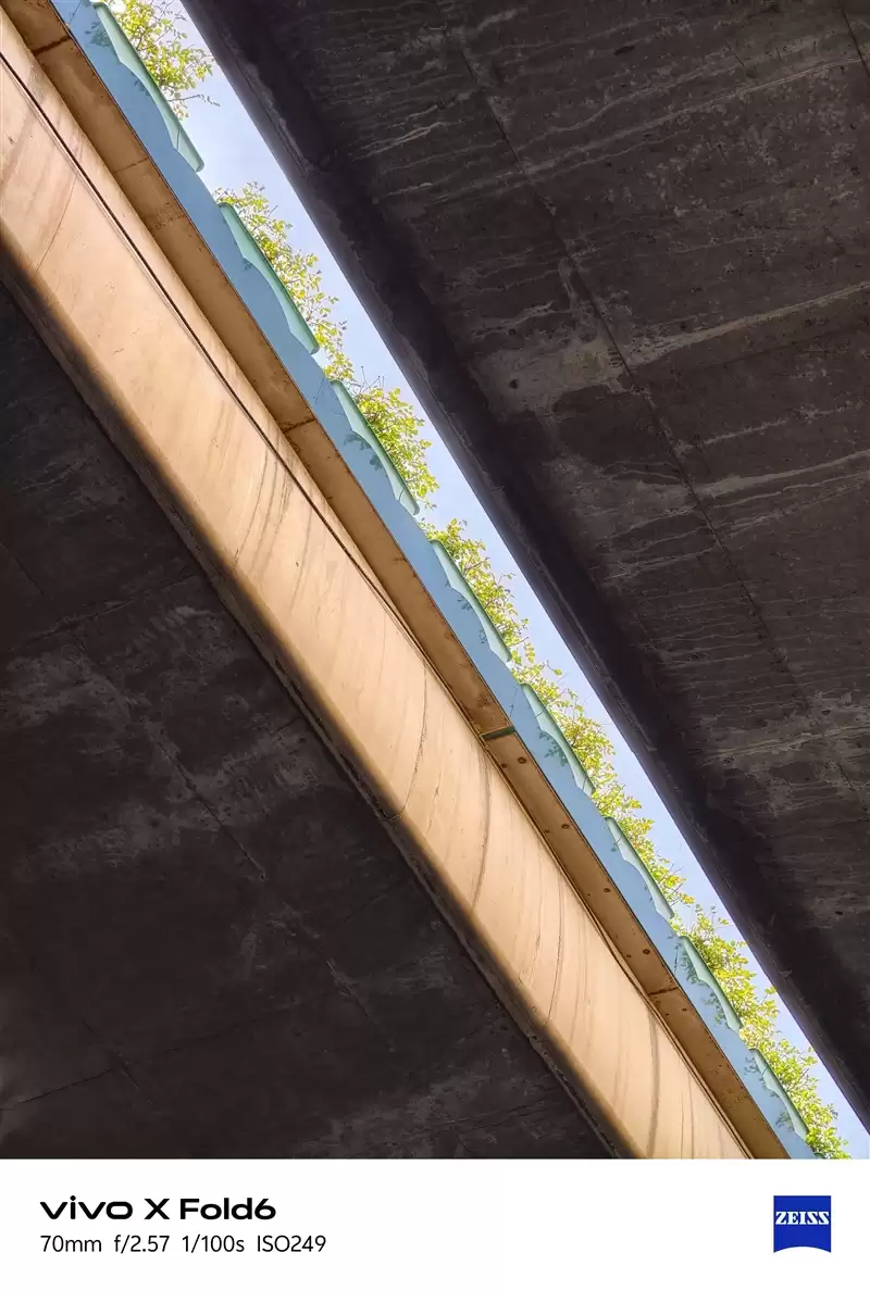 超强小V单同款影像系统 vivo X Fold6手机全面评测:一款用出了电脑味儿的大折屏