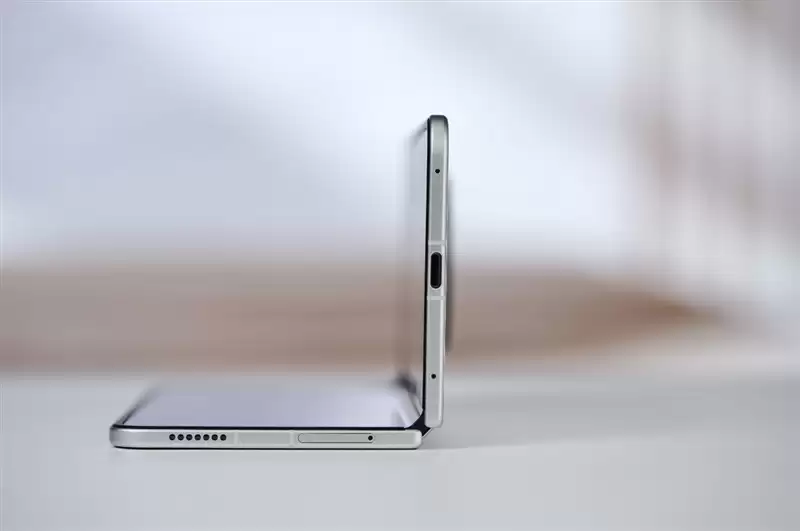 超强小V单同款影像系统 vivo X Fold6手机全面评测:一款用出了电脑味儿的大折屏