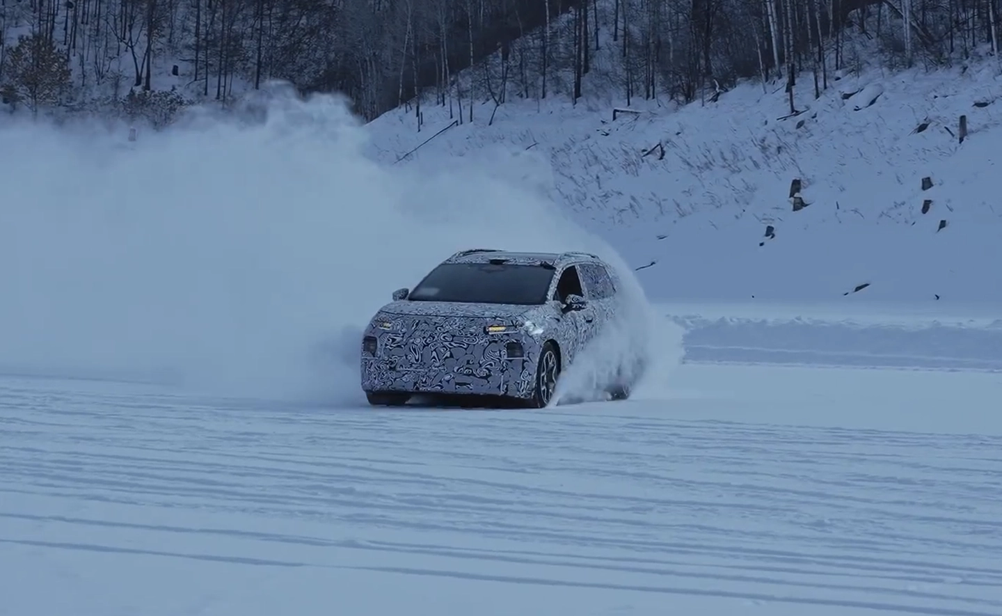 一汽-大众全新纯电 SUV 官方谍照发布,预计为 ID.AURA 首款车型