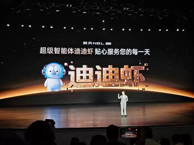28.99万起!放弃理想选它?这台5.2米巨无霸,转弯竟比轿车还溜
